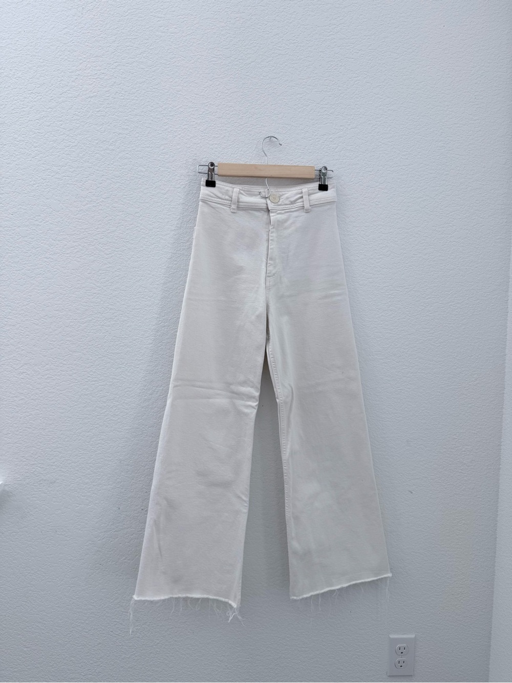 ZARA- High Rise White/Cream Wide Leg Pants- 2